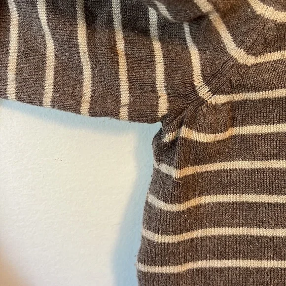 H&M basic medium tee - Picture 2 of 3